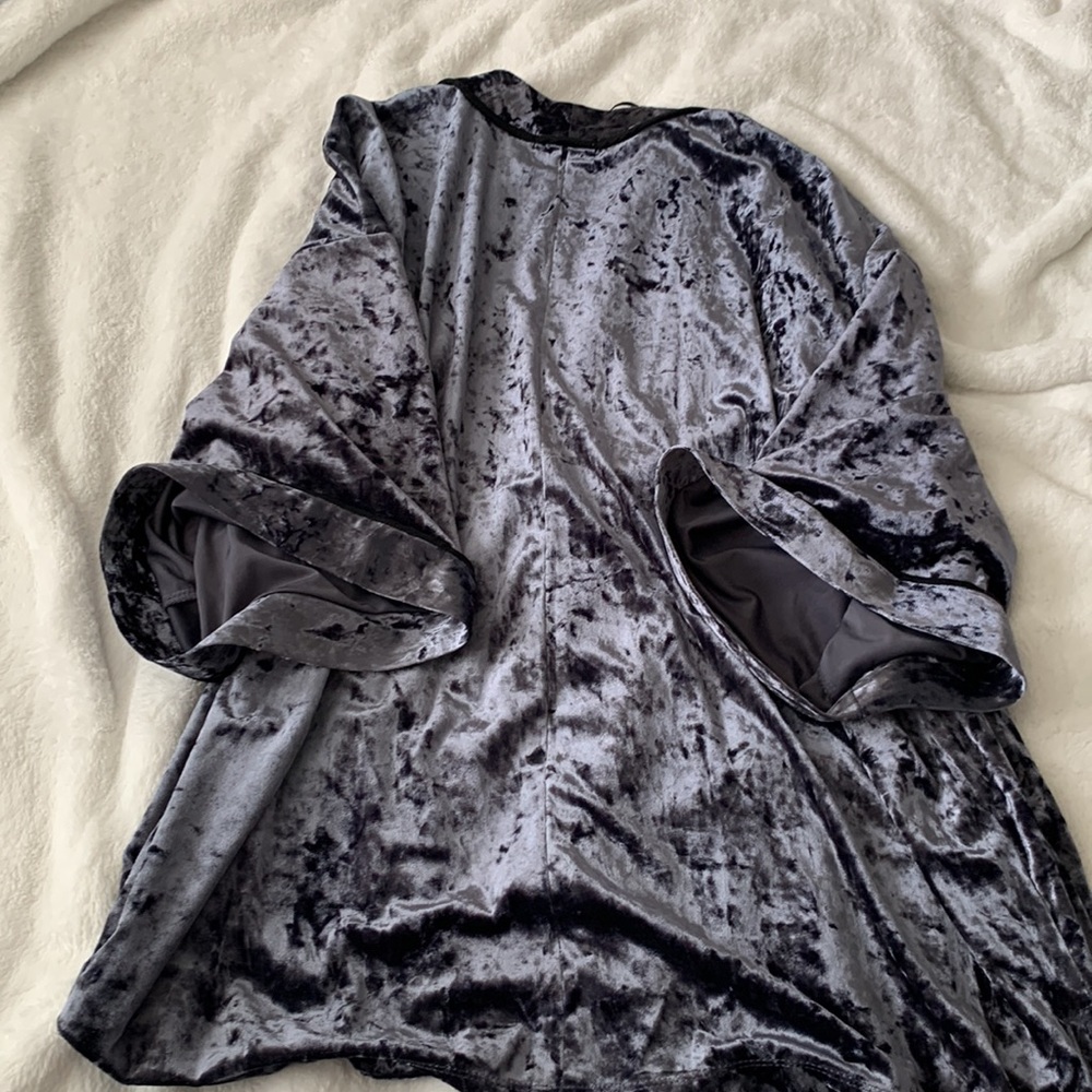 Kimono Robe/Top - Picture 5 of 6